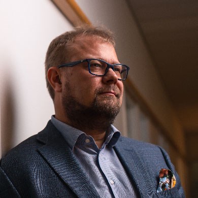 Marko edestä väri 2020